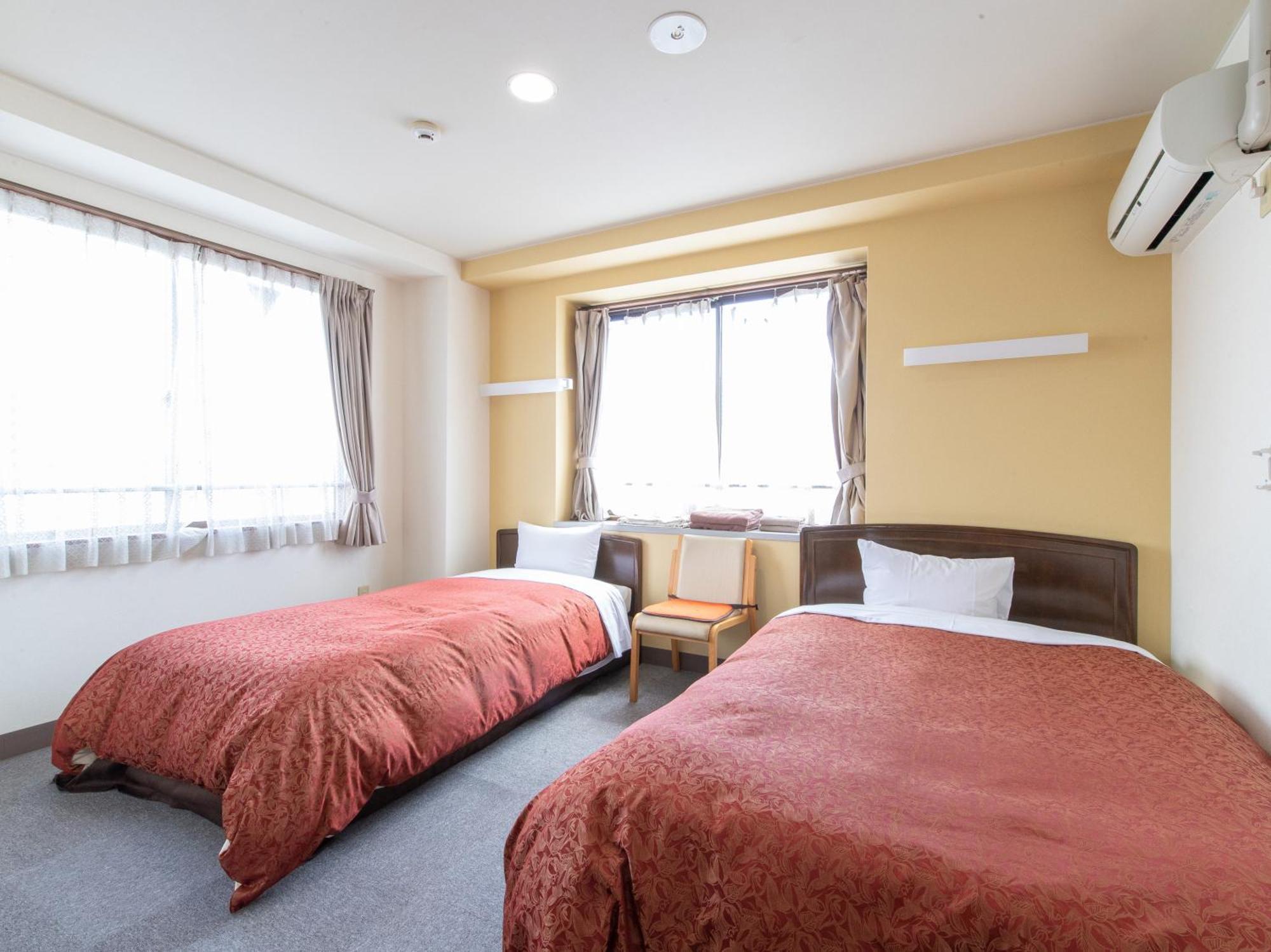 Tabist Rays Hotel Yakata Миядзаки Екстериор снимка